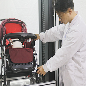 baby carriage safety test